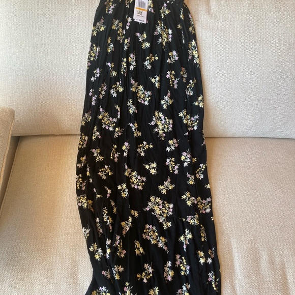 Black Floral Maxi Dress - Picture 1 of 3